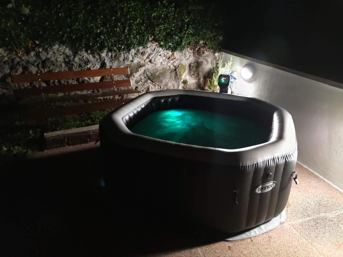 Charming Studio With Hot Tube, Terrace, Barbecue And Garden Kraljevica Exterior foto